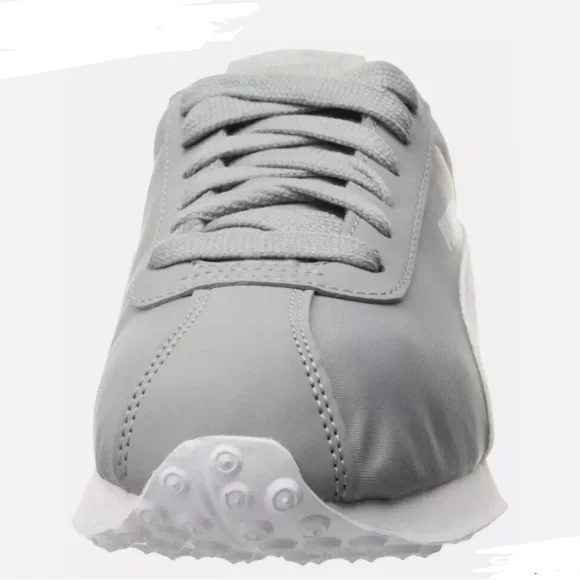 PUMA• EUC• Worn Once• SIZE 8 **fit like a 9** - Picture 2 of 5